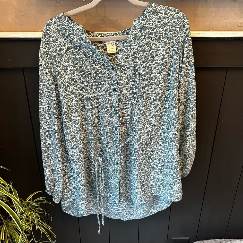 Women's Blue Patterned Button-Neck Blouse